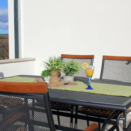Villa Vila Ela Bobovisca