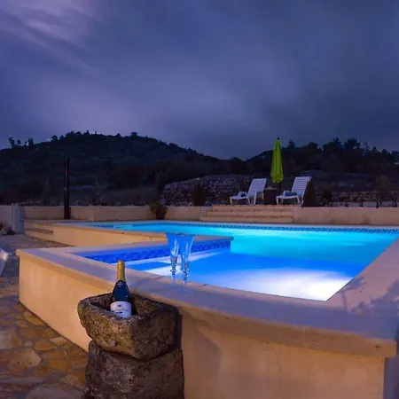 Vila Ela Villa Bobovisca